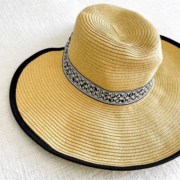 Karl Lagerfeld beach hat. - Picture 4 of 13
